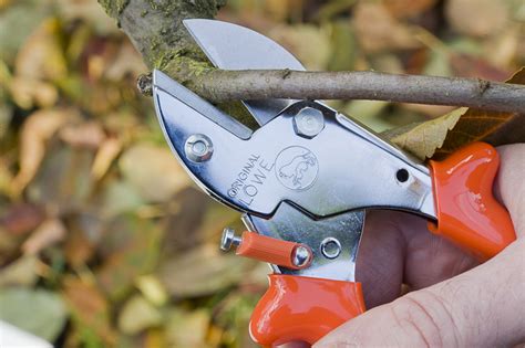 Lowe No 5 5104 Small Anvil Pruning Secateurs