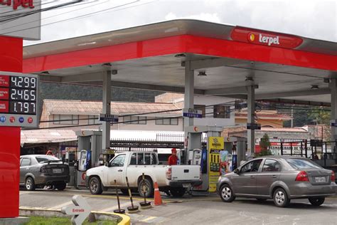 La gasolina en Ecuador sube 26 centavos por 14 días cómo funciona el