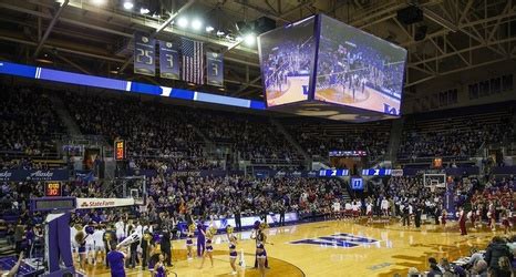 Dates and times for 2017-18 Washington men’s basketball team