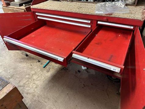 Roll Around Tool Box W Contents Nutt Auction