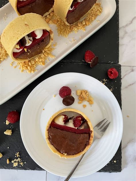 Prues Vertical Chocolate Hazelnut And Raspberry Tarts Theunicook