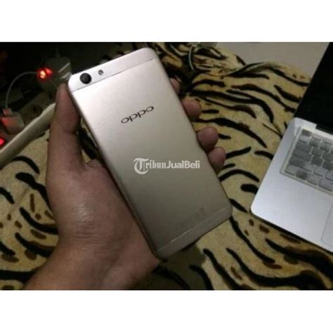 Oppo F1s Selfie Expert Bekas Warna Gold Kondisi Fullset Mulus Normal