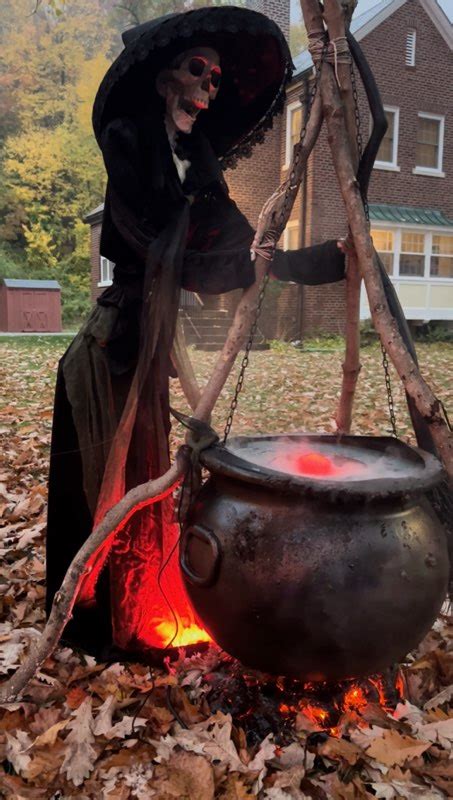 DIY Witch Cauldron - Build and Create Home