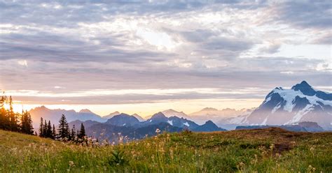 Hike Skyline Divide Deming Washington