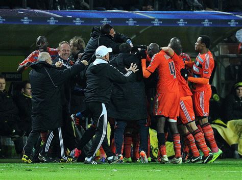 Foot Om L Om A La Victoire Dans Le Sang Pour Labrune Foot