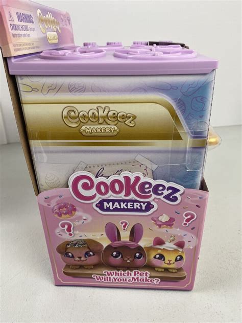 Cookeez Makery SWEET TREATZ OVEN PLAYSET EXCLUSIVE EDITION BRAND NEW