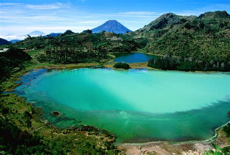 Wisata Dieng Telaga Warna - Homecare24