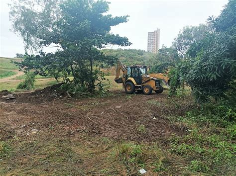 Prefeitura De Itabuna Elimina Ponto Viciado De Lixo Na Avenida Roberto