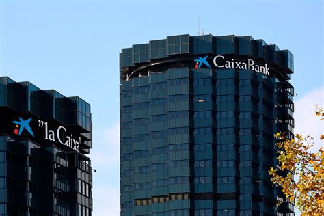 Estrategia Empresarial Caixabank Gana Millones De Euros Hasta