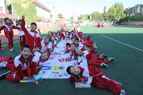 喜迎十九大 共繪中國夢 童心向黨 繪製夢想畫卷 每日頭條