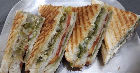 Veg Cheese Grilled Sandwich Recipe By Shivani Bayaskar Cookpad