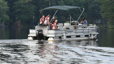 Discover the state's best boating lakes - Wisconsin Travel Best Bets