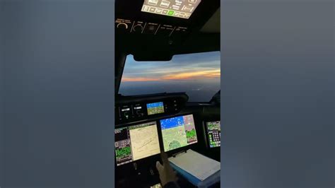 🌅 Sunset Views from the Gulfstream G600 Cockpit - YouTube