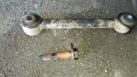 551182Y100 Сайлентблок продольного рычага подвески KIA HYUNDAI ...