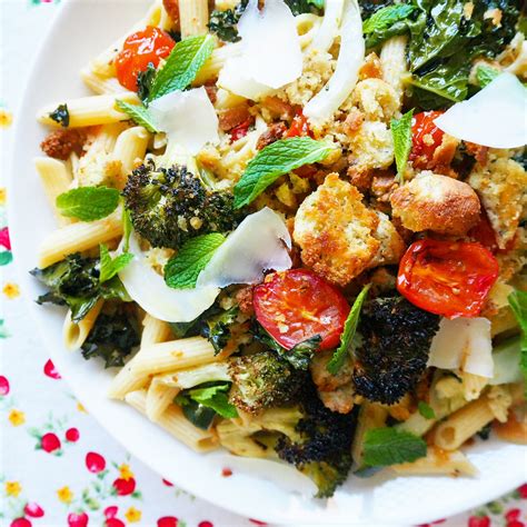 Kale Broccoli And Cherry Tomato Penne With Crispy Garlicky Breadcrumbs My Lovely Little Lunch Box