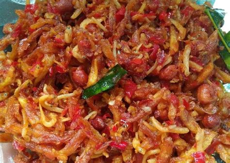 Resep Balado Kentang Teri Kacang Oleh Ryana Dhewi Cookpad