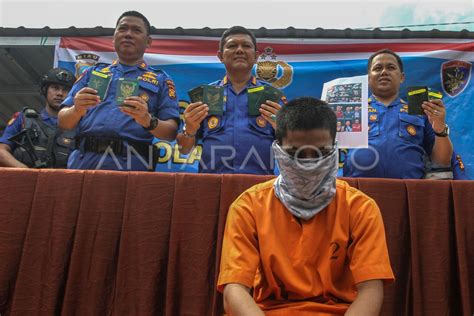 Pengungkapan Kasus Penyelundupan Manusia Antara Foto