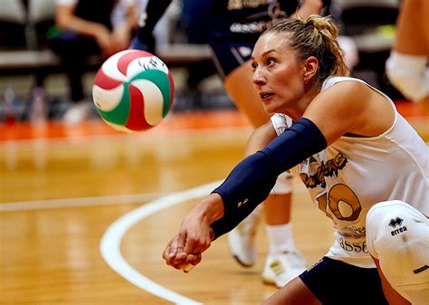 Siguen Invictas Las Cangrejeras En El Voleibol Superior