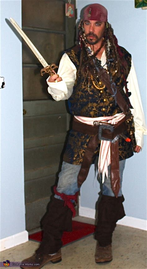 Men's Captain Jack Sparrow Costume - Photo 4/6