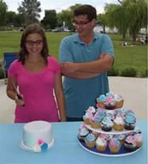 Twin Gender Reveal Ideas: Pictures & Cakes – About Twins