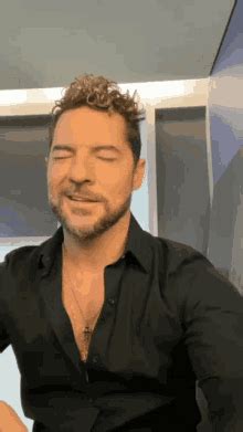 David Bisbal GIF - David bisbal - Discover & Share GIFs