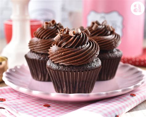 La mejor y más fácil receta de cupcakes de chocolate Anna s Pasteleria