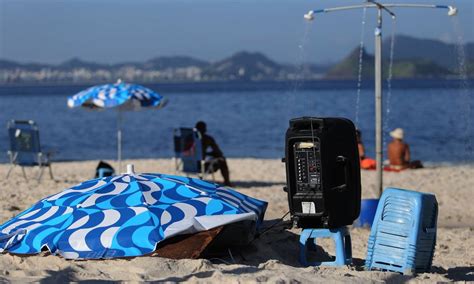 Proibição de caixa de som na areia das praias cariocas divide os