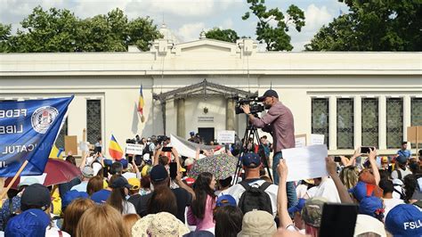 Protestul Profesorilor din România 30 mai 2023 Palatul Victoria