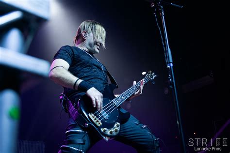 Photo Review Three Days Grace Take Explosions Tour To Tilburg Strife Mag