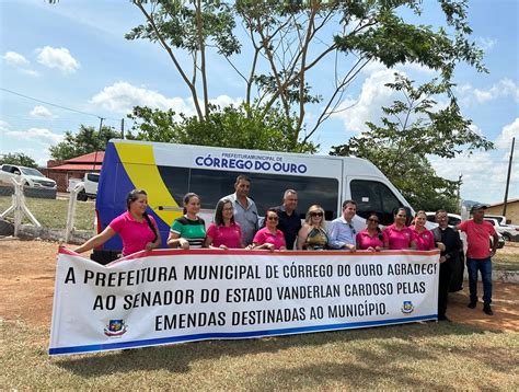 Prefeitura Municipal De Corrego Do Ouro Visita Vanderlan Cardoso Em