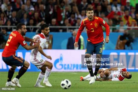 Gerard Pique Injury Photos and Premium High Res Pictures - Getty Images