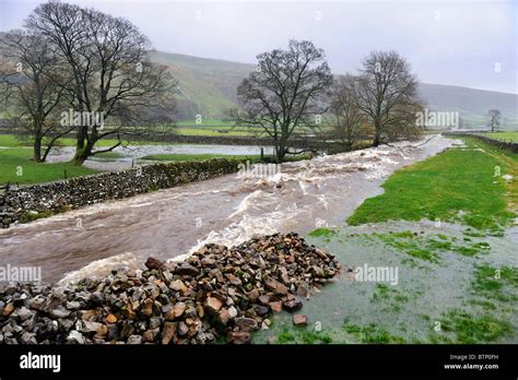 Yorkshire Floods Fotos Und Bildmaterial In Hoher Aufl Sung Alamy