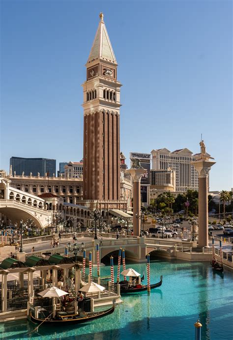 Venetian Hotel Las Vegas: Gondola Ride, Pool, Spa & Restaurants!