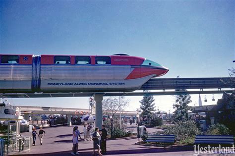 The History Of The Disneyland Monorail Mark I 1959 1961 Disney Parks