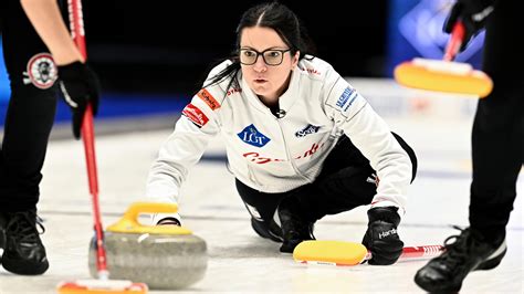 Canada's curling women to play Sweden for world bronze in 2022 rematch ...