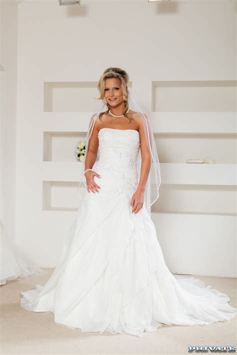 Samantha And Alexis Crystal Wedding Threesome Ppg S Porn Pic