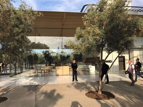 Inside Apple Park: First look at tech giant's $5 billion 'spaceship HQ' where iPhone X and ...