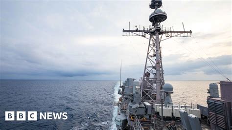 Taiwan Two US Warships Sail Through Strait