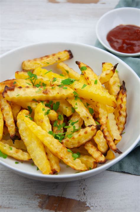 Homemade Crinkle Cut Fries - Elephantastic Vegan