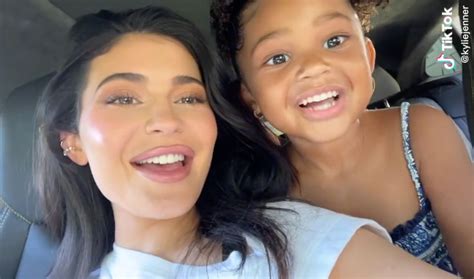 Kylie Jenner And Daughter Stormi Lip Sync To Travis Scotts Mamacita