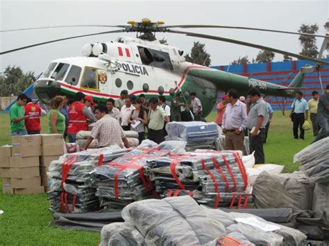 Defensa Civil Traslada Toneladas De Ayuda Humanitaria A Loreto