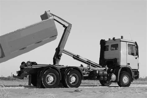 Hook Lift Trucks | HIDRAKA