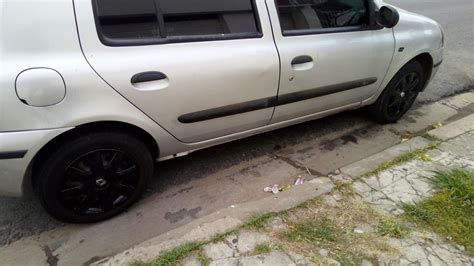 Juego De 4 Tazas De Rueda Negras Rodado 14 Aplicables A Renault Clio