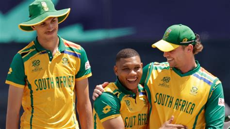 T20 World Cup: South Africa hold off Bangladesh by four runs to stay ...