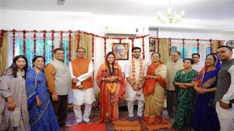 Former Mp Cm Shivraj Singh Chouhans Son Kunal Gets Engaged In An