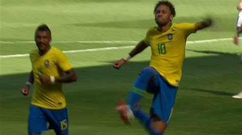 Vídeo Gol do Brasil Neymar invade a área dribla dois e fuzila pra