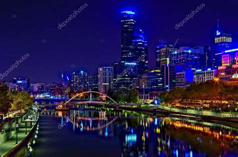 Melbourne Night Skyline – Stock Editorial Photo © seanface #93613924