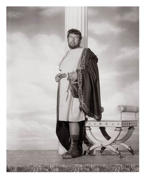 Peter Ustinov in Spartacus, 1960 | Peter ustinov, Spartacus 1960, Spartacus