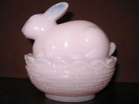 Pink Milk Glass Bunny Rabbit On Nest Basket Candy Dish Easter Eggs Crown Tuscan Antique Price