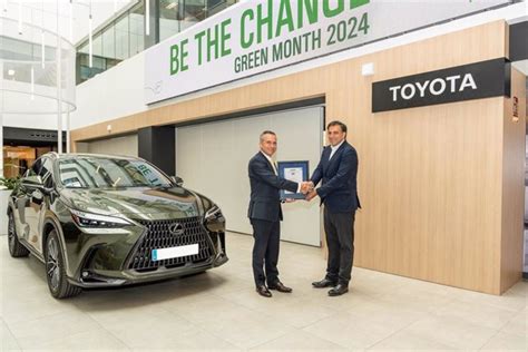 Toyota se convierte en el primer fabricante en España en certificar su